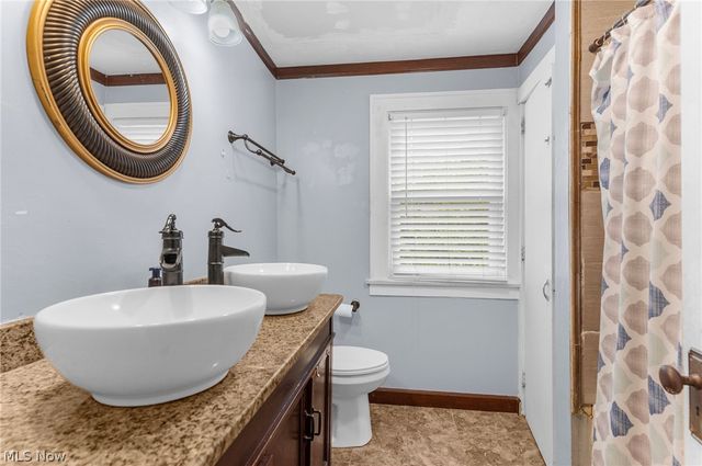 272 Outlook Avenue, Youngstown, OH 44504