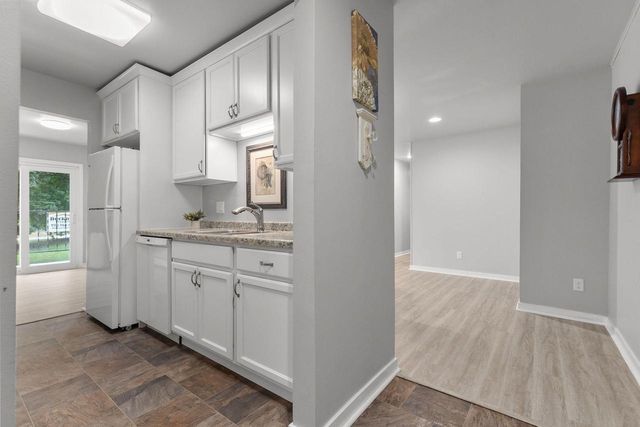 10 GREEN BAY COURT #105, Appleton, WI 54911