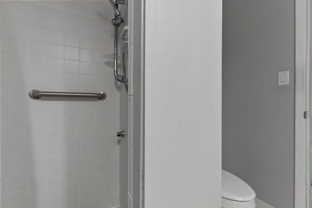 10 GREEN BAY COURT #105, Appleton, WI 54911