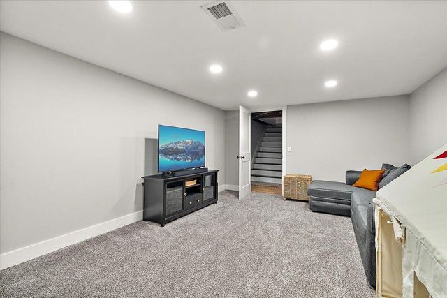 2538 Rosewood Street, Jenison, MI 49428
