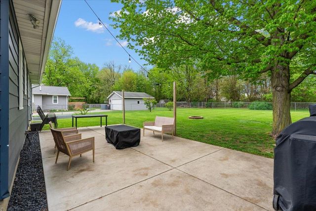 2538 Rosewood Street, Jenison, MI 49428