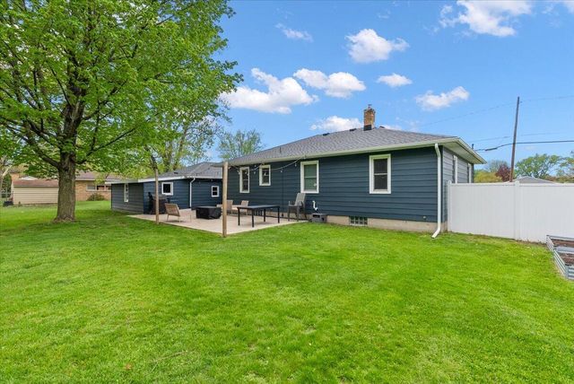 2538 Rosewood Street, Jenison, MI 49428