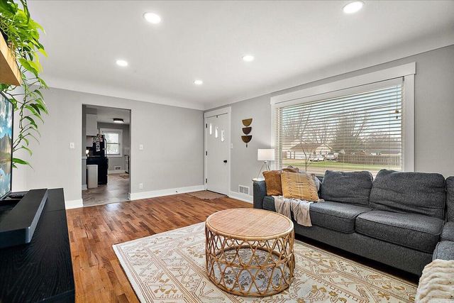 2538 Rosewood Street, Jenison, MI 49428
