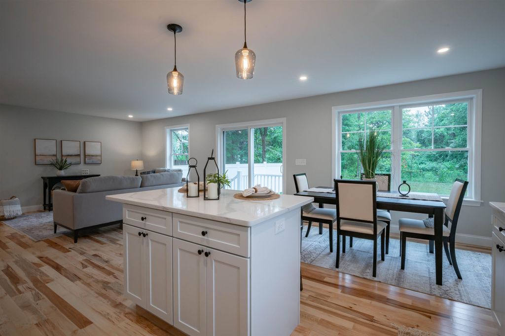 72-2 North Mast Street, Goffstown, NH 03045