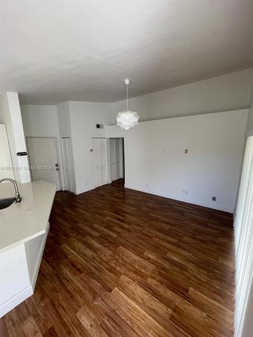 9999 Summerbreeze Dr 212, Sunrise, FL 33322