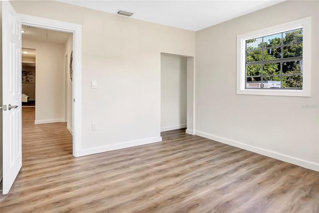 1500 N CLEARVIEW AVENUE, Deland, FL 32724