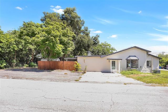 1500 N CLEARVIEW AVENUE, Deland, FL 32724