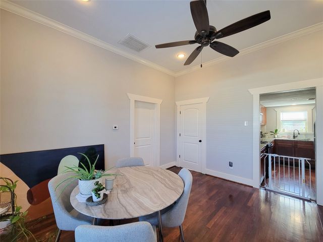 2604 Cochran Street, Houston, TX 77009