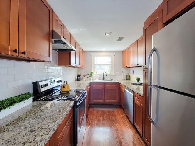 2604 Cochran Street, Houston, TX 77009