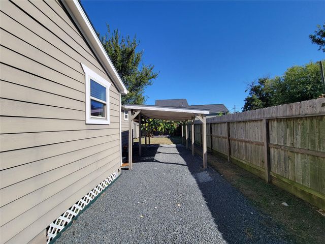 2604 Cochran Street, Houston, TX 77009