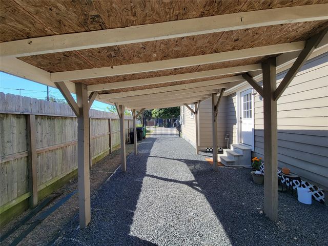 2604 Cochran Street, Houston, TX 77009