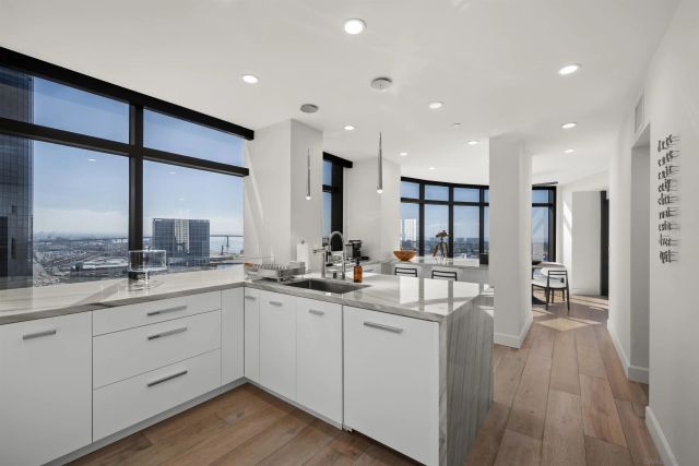 100 Harbor Drive 2805, San Diego, CA 92101