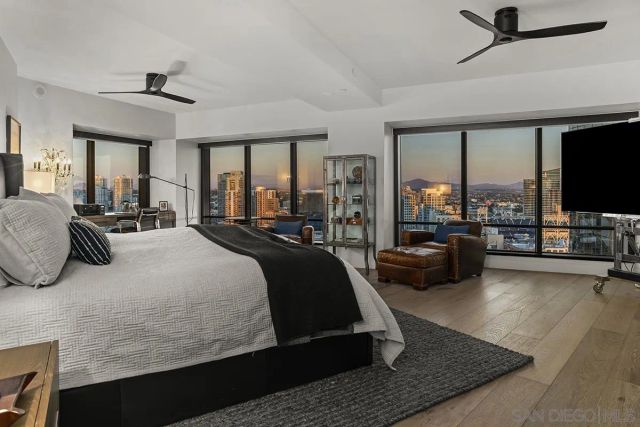 100 Harbor Drive 2805, San Diego, CA 92101