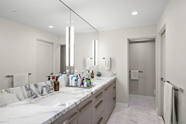 100 Harbor Drive 2805, San Diego, CA 92101