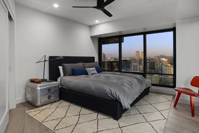 100 Harbor Drive 2805, San Diego, CA 92101