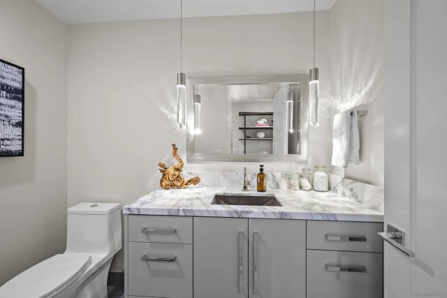 100 Harbor Drive 2805, San Diego, CA 92101