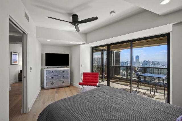 100 Harbor Drive 2805, San Diego, CA 92101