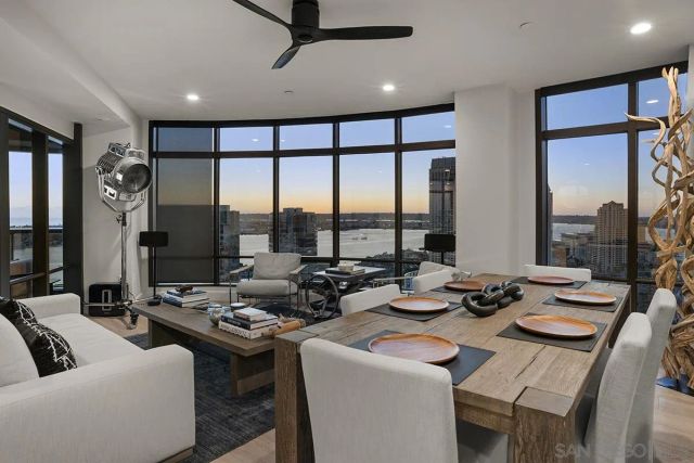 100 Harbor Drive 2805, San Diego, CA 92101