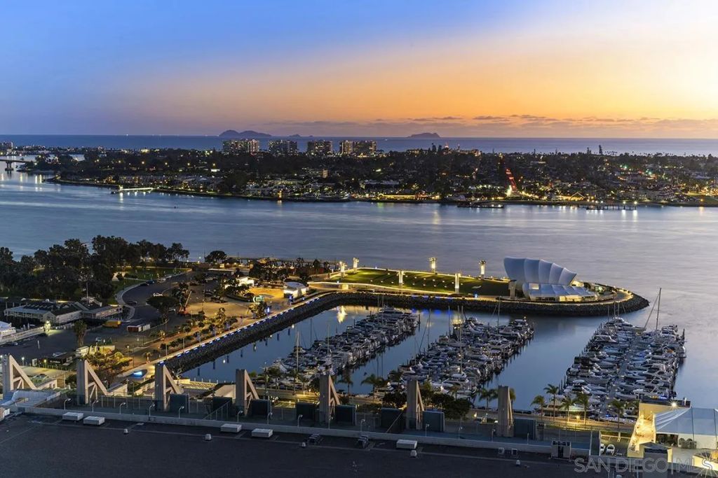 100 Harbor Drive 2805, San Diego, CA 92101