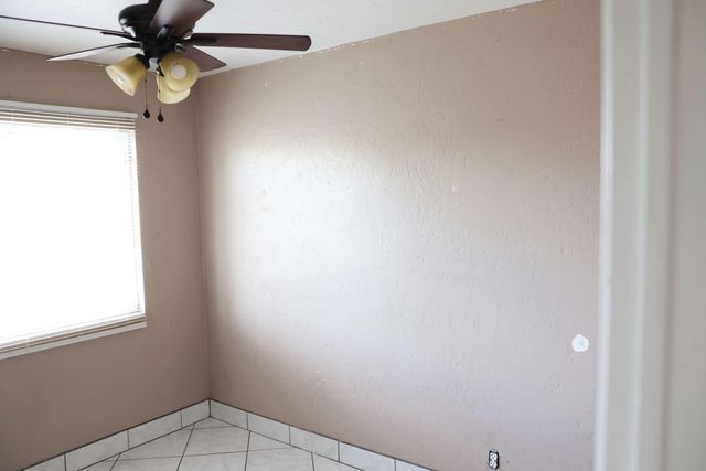 2014 W Houston Avenue, Visalia, CA 93291