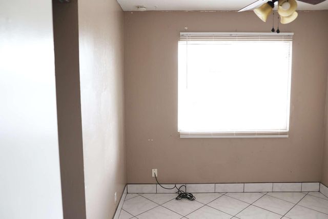 2014 W Houston Avenue, Visalia, CA 93291