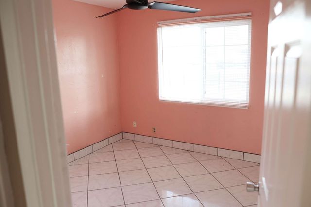 2014 W Houston Avenue, Visalia, CA 93291