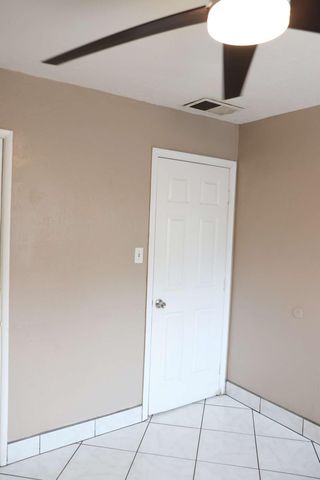 2014 W Houston Avenue, Visalia, CA 93291