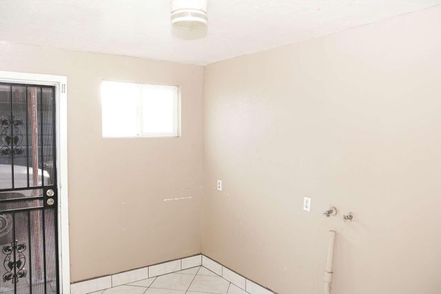 2014 W Houston Avenue, Visalia, CA 93291