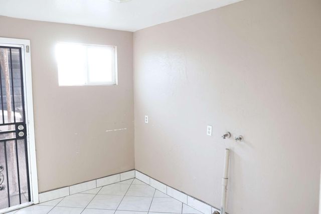 2014 W Houston Avenue, Visalia, CA 93291