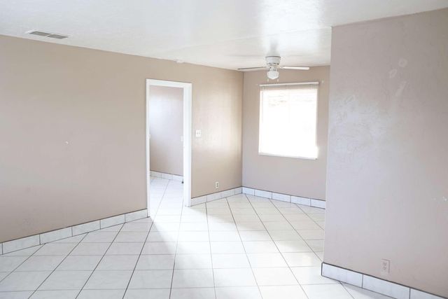 2014 W Houston Avenue, Visalia, CA 93291