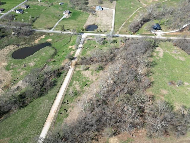 NE Duke Hill Avenue, Gentry, AR 72734