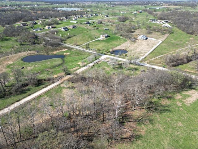 NE Duke Hill Avenue, Gentry, AR 72734