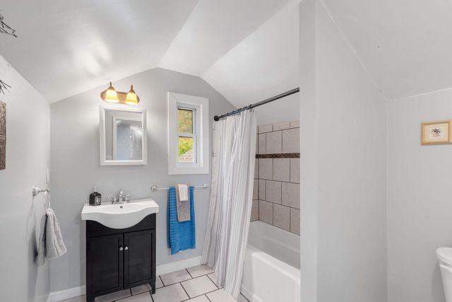 2 RIVERSIDE DR, Boonville, MO 65233