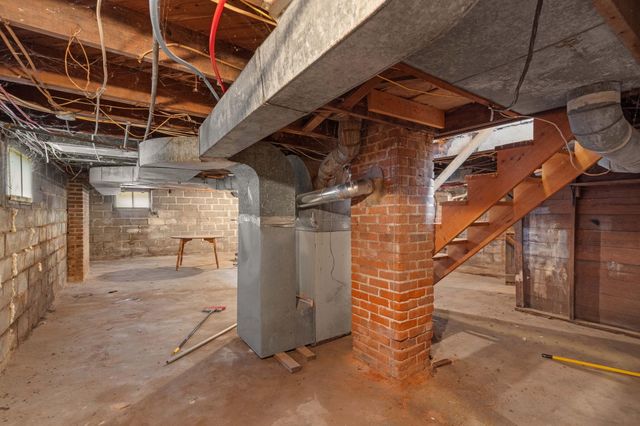 2 RIVERSIDE DR, Boonville, MO 65233