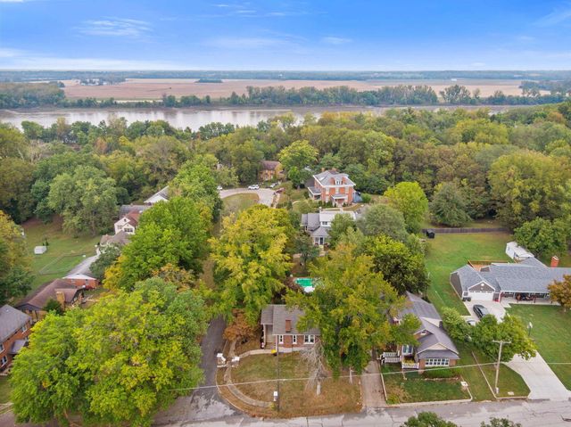 2 RIVERSIDE DR, Boonville, MO 65233