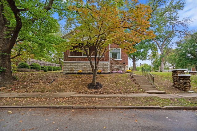 2 RIVERSIDE DR, Boonville, MO 65233