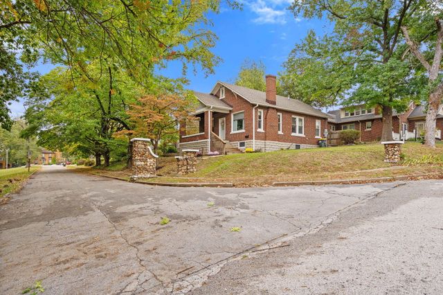 2 RIVERSIDE DR, Boonville, MO 65233