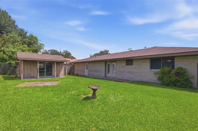 4009 Pleasant Drive, Lake Charles, LA 70605