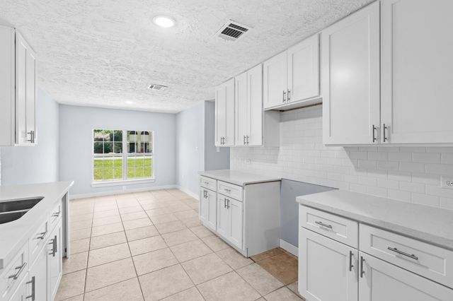 2506 River Ridge, Conroe, TX 77385