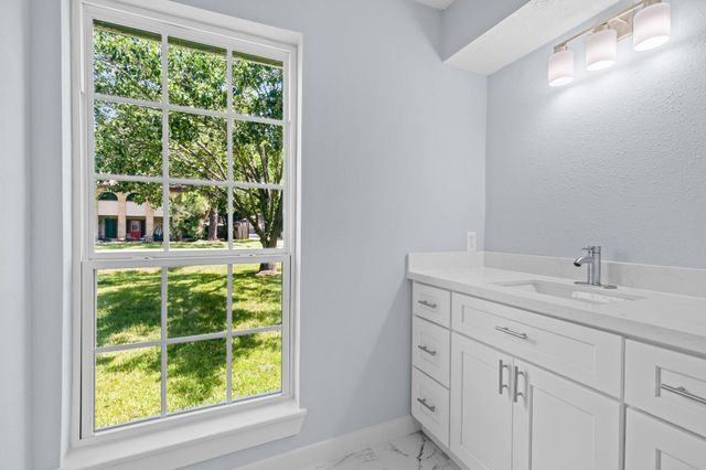 2506 River Ridge, Conroe, TX 77385