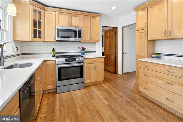 58 PRINCETON AVE, Rocky Hill, NJ 08553