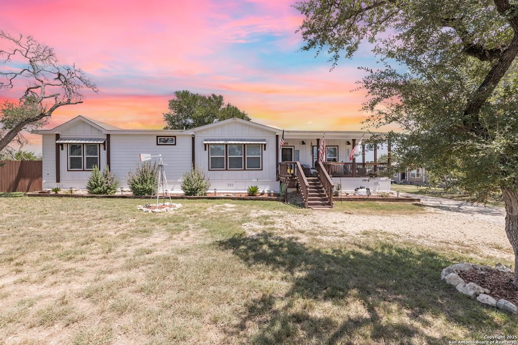 451 Pr 1505, Bandera, TX 78003