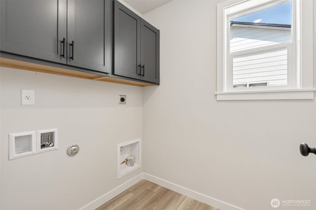 2049 NE Norseman Way, Poulsbo, WA 98370