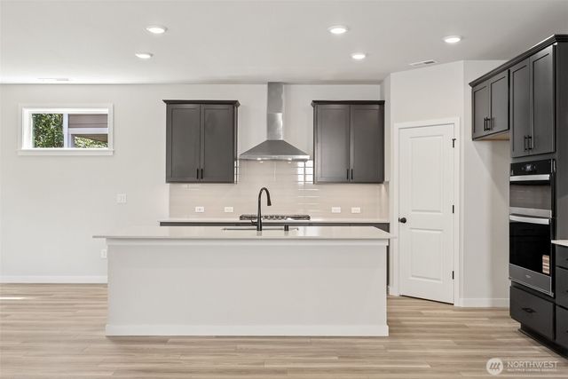 2049 NE Norseman Way, Poulsbo, WA 98370