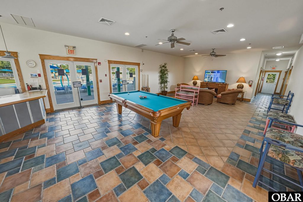 Image 32 of property listing at 1103 Cambridge Rd Unit 303-F, Kill Devil Hills, NC 27948