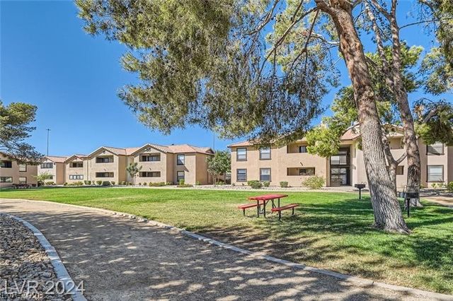 2451 North Rainbow Boulevard 2122, Las Vegas, NV 89108