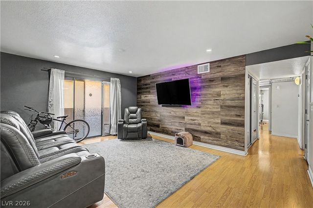 2451 North Rainbow Boulevard 2122, Las Vegas, NV 89108