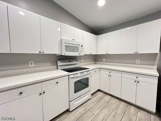 715 SE 24th AVE 715, Cape Coral, FL 33990