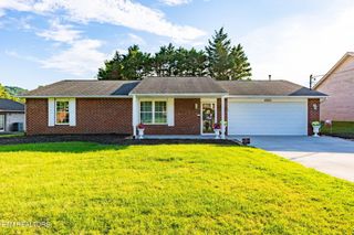 7211 Ghiradelli Rd, Knoxville, TN 37918