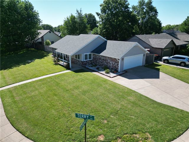 767 Terry Avenue, Springdale, AR 72764